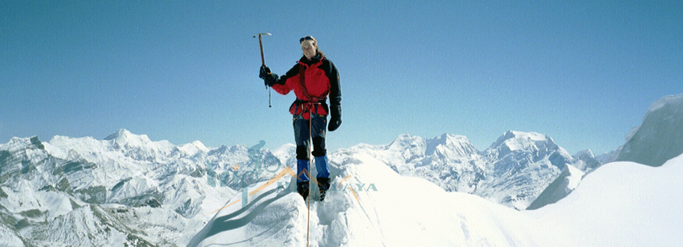 Chulu Far east summit. photo by Hella 2004